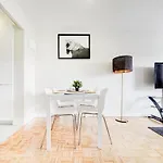 2 Spacious Luxury Bedroom Montreal